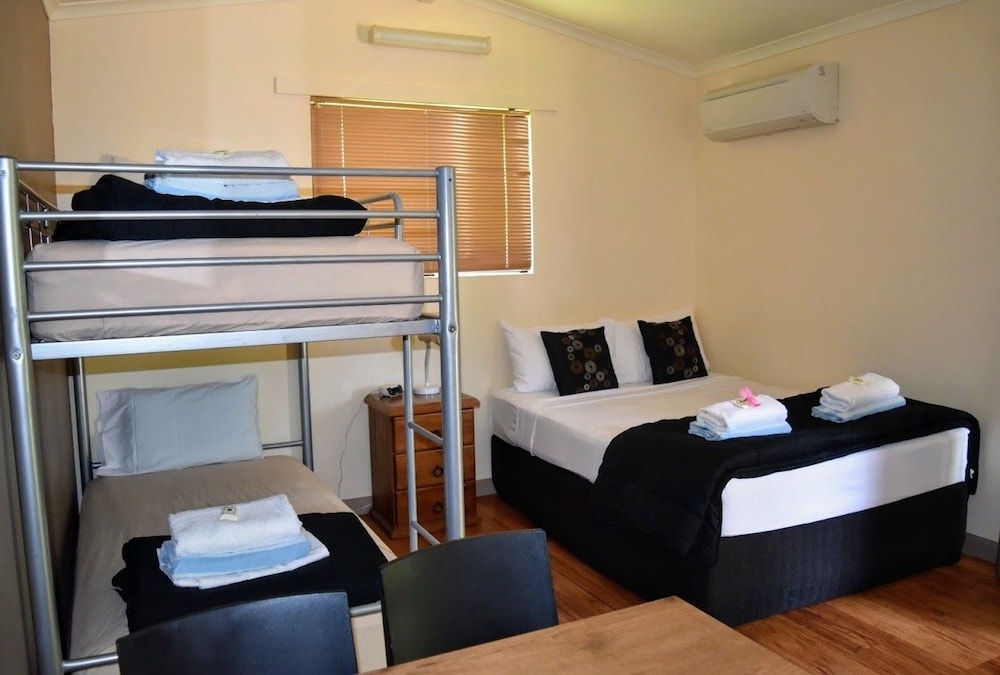 Cabin, 1 Bedroom - Photo 2