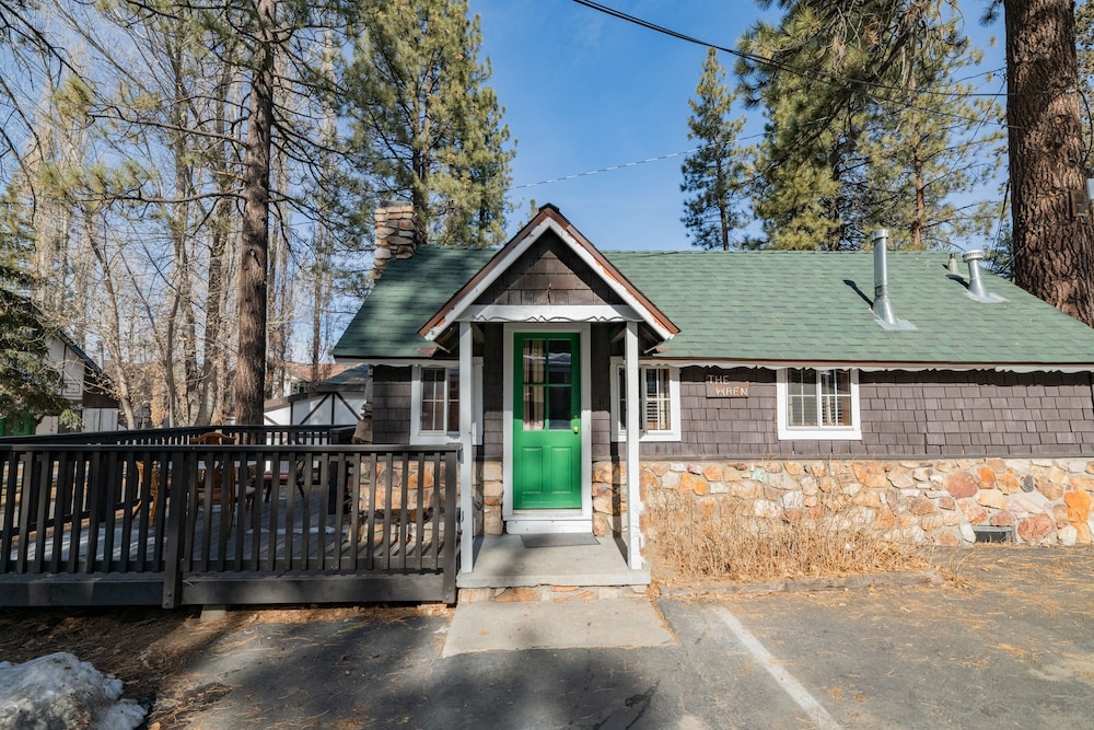Economy Cabin