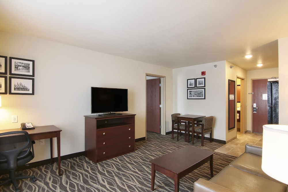 Suite, 1 King Bed with Sleeper Sofa, Accessible Roll in Shower, Non Smoking photo 1