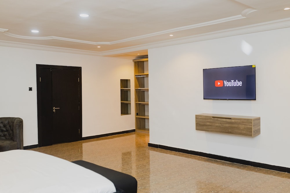 Presidential Apartment photo 2