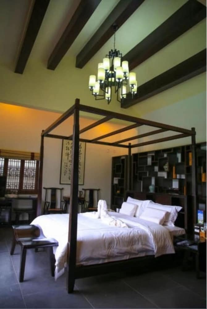 Classic House photo 2
