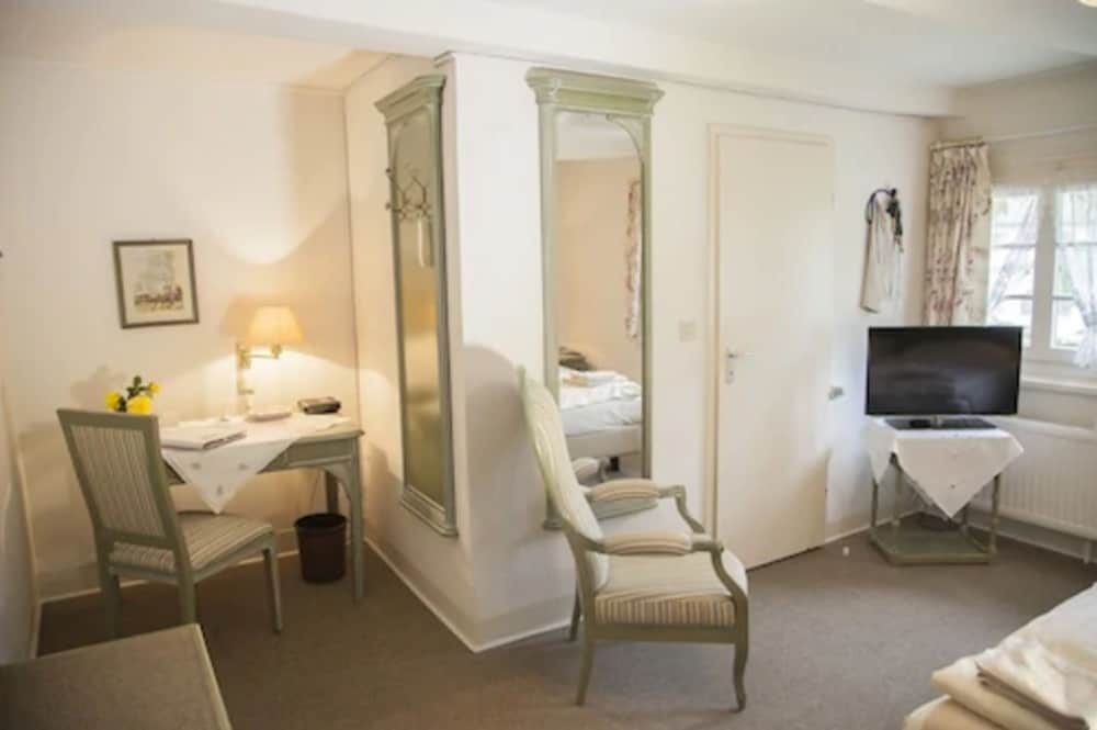 Classic Double Room photo 3