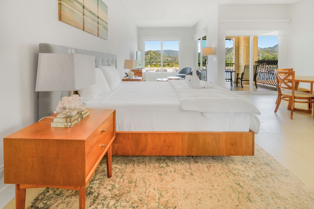 Deluxe Studio, 1 King Bed