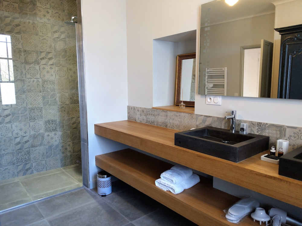 Double Room, 1 King Bed, Ensuite, Park View photo 3
