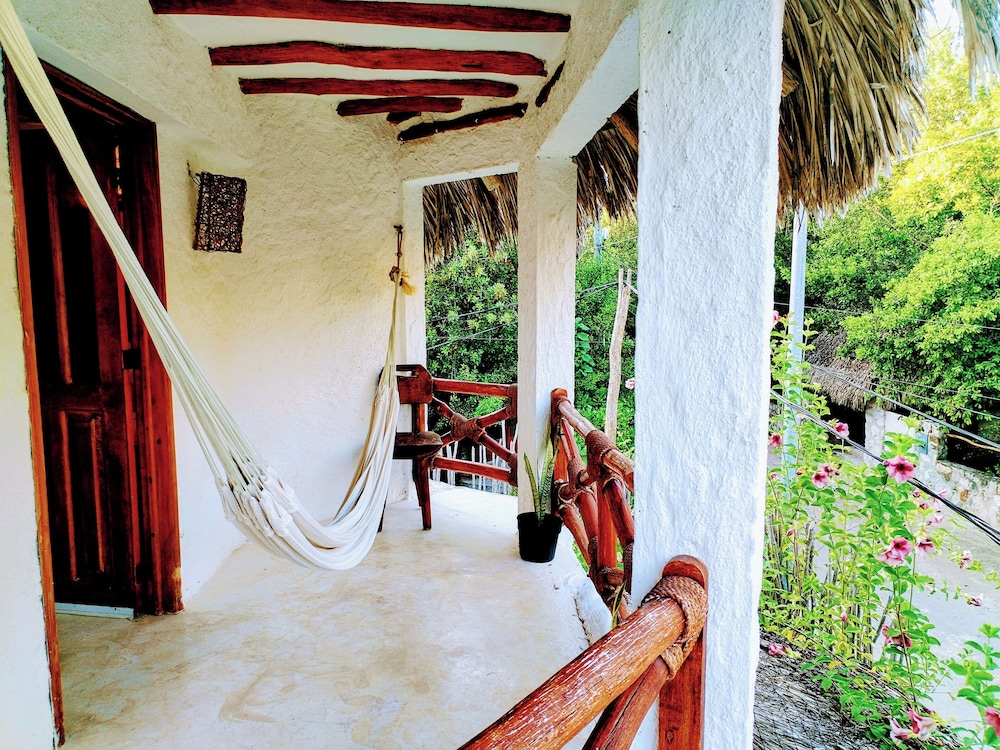 Traditional Room, Balcony, Garden View photo 2