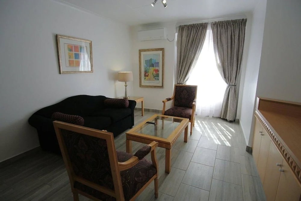 Executive Suite photo 3