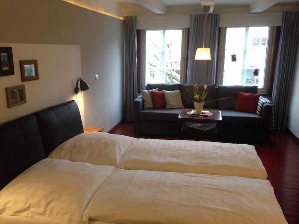 Apartment (rot)