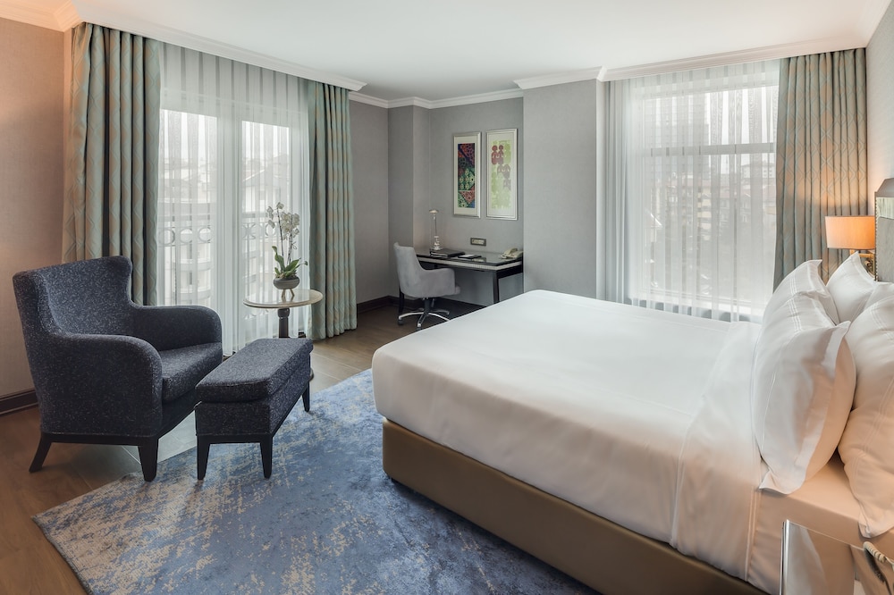 Deluxe Room, 1 King Bed, City View - Photo 6
