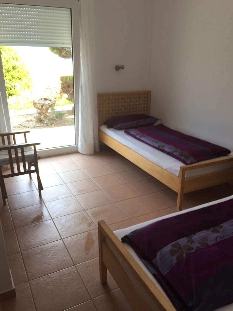 Panoramic House, 2 Bedrooms, Sea View, Beachside photo 1