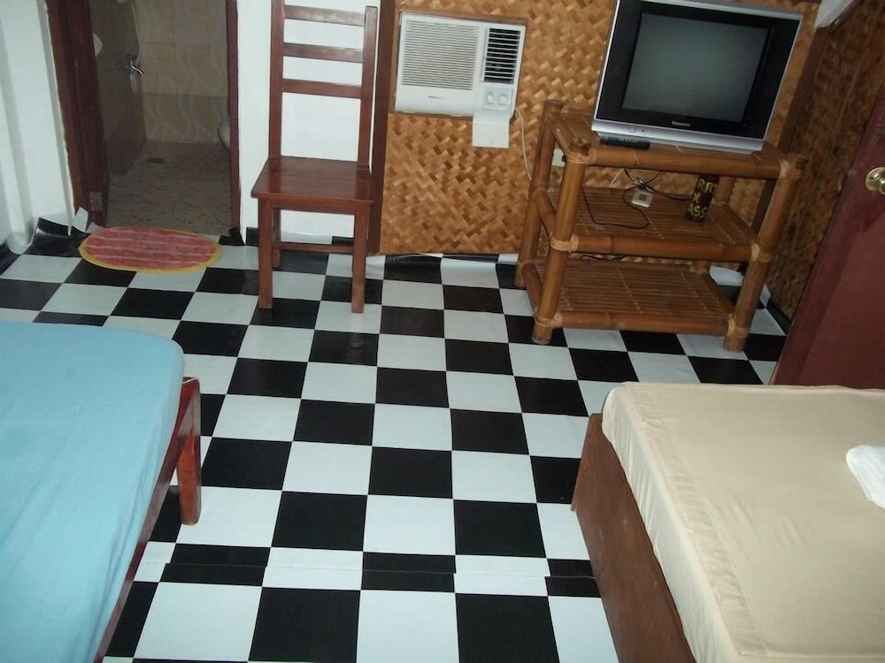 Family Room photo 3