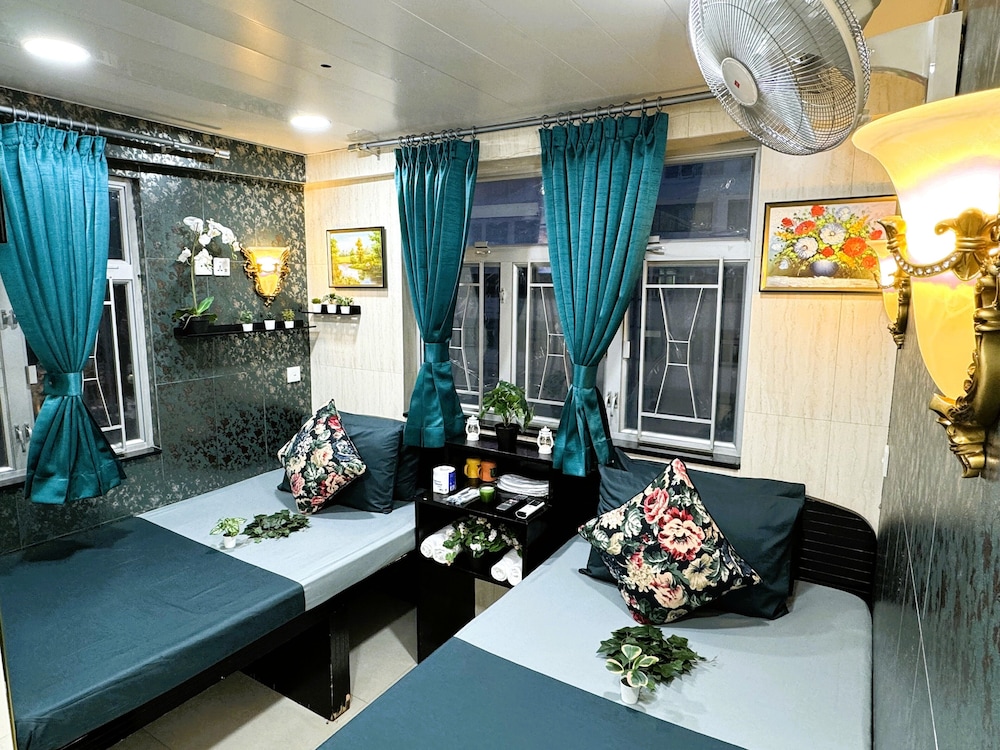 Standard Quadruple Room - Photo 4