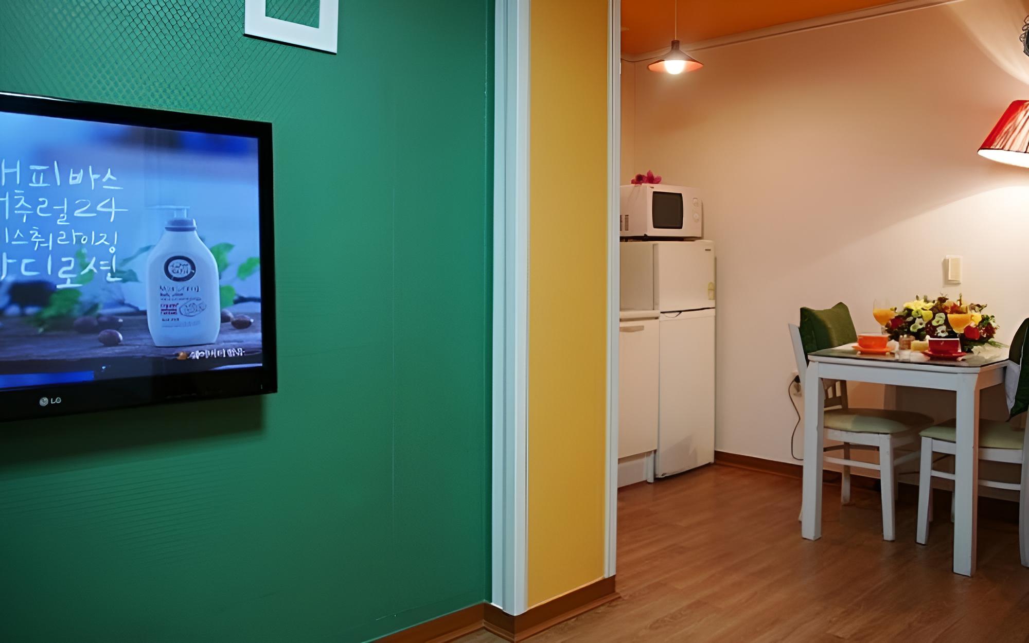 Room (Kara) - Photo 2