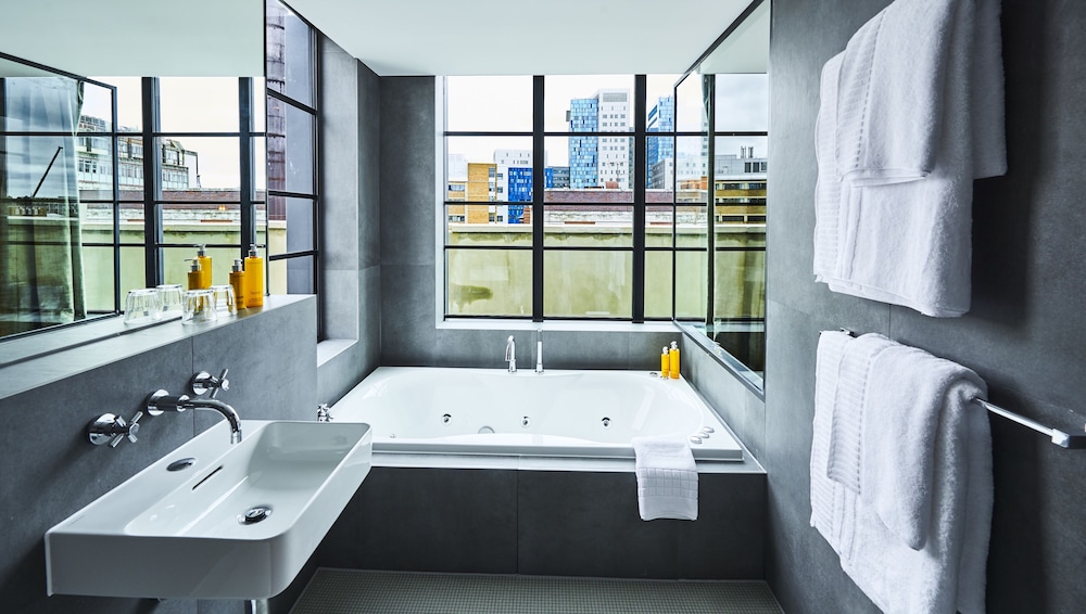 Loft (Spa bath) photo 3
