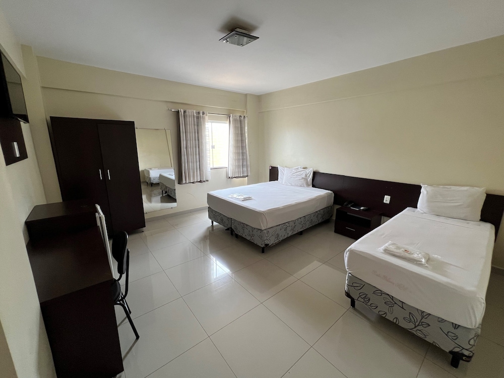 Standard Twin Room - Photo 1