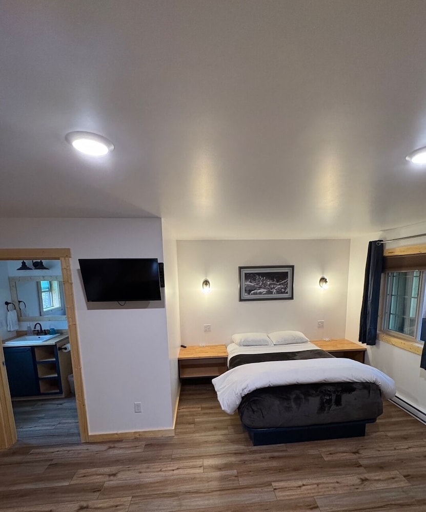Studio Cabin 10 with Private Bathroom