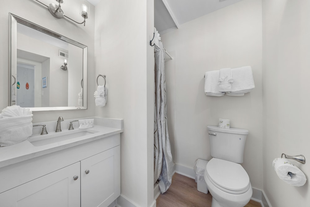 Family Condo, 2 Bedrooms, Balcony photo 3