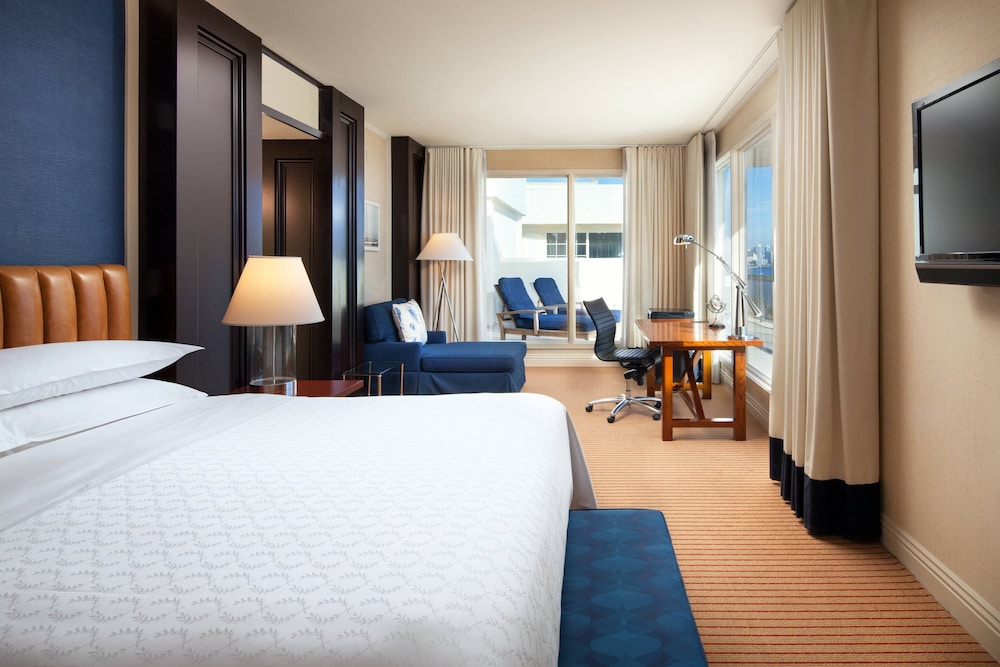 Executive Suite, 1 Bedroom (Bay Tower) - Photo 2