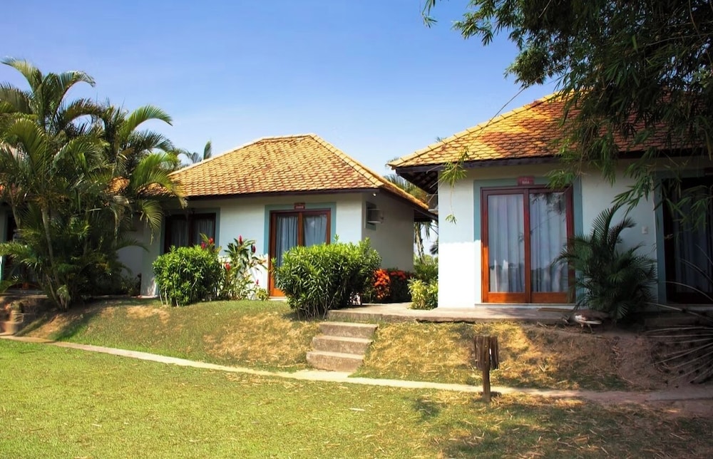 Standard Chalet, Lake View