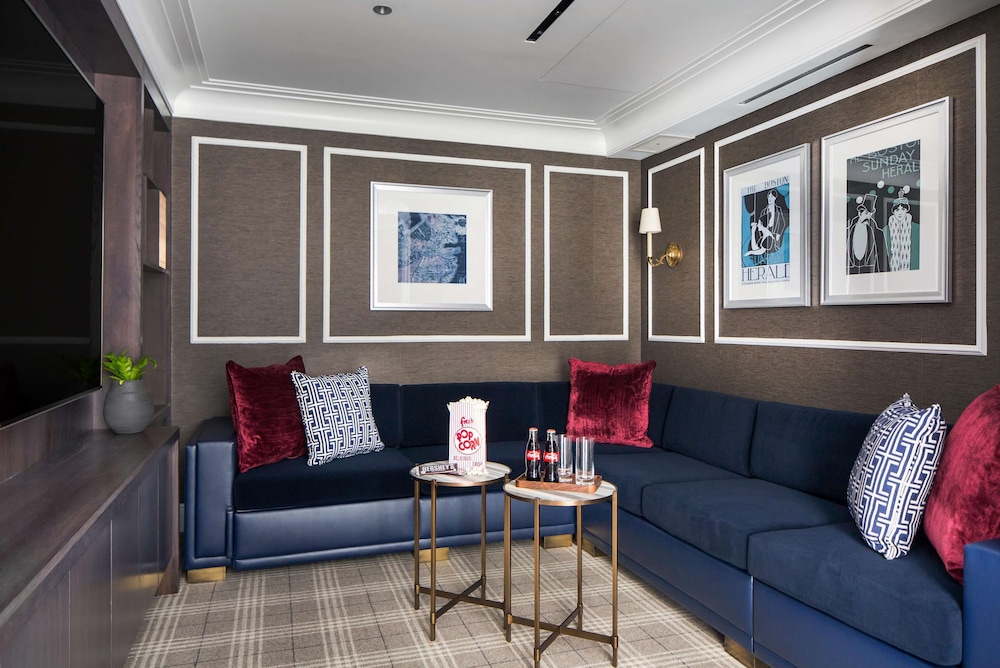 Suite, Multiple Beds (John Adams Presidential Suite) thumbnail 6