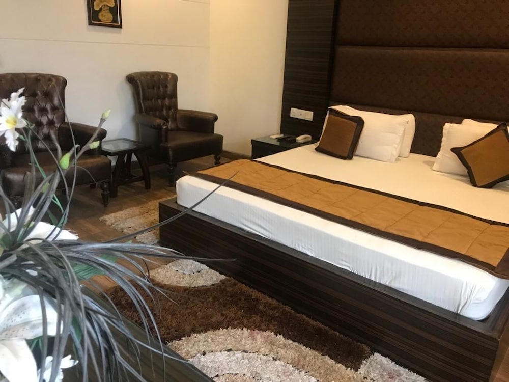 Deluxe Double Room photo 3