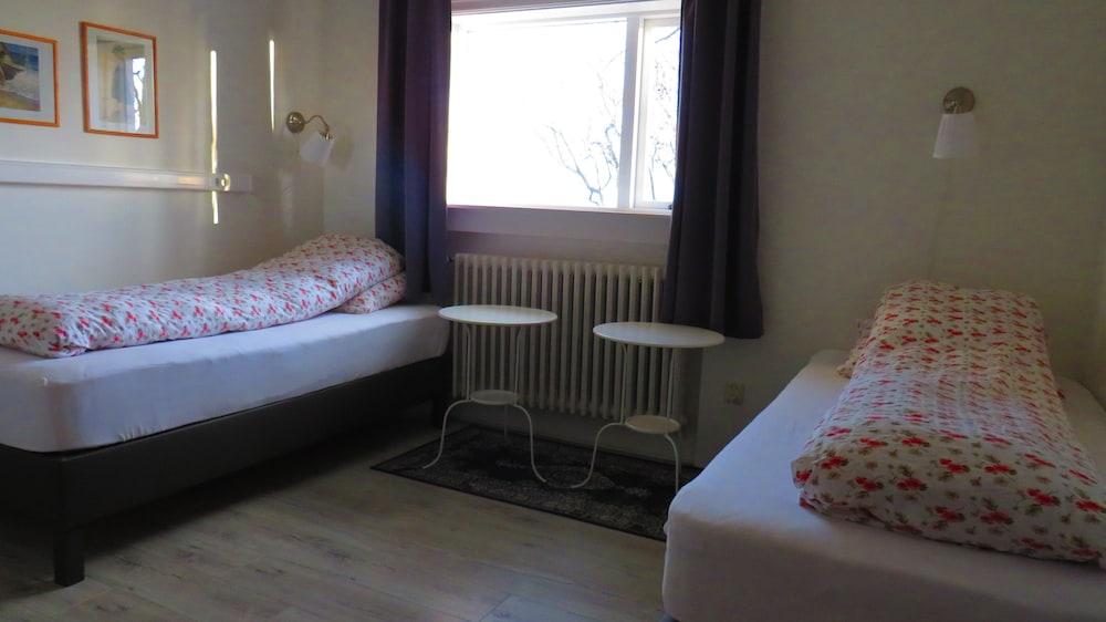 Double or Twin Room, Shared Bathroom photo 3
