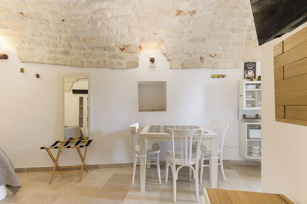 Studio, Ground Floor