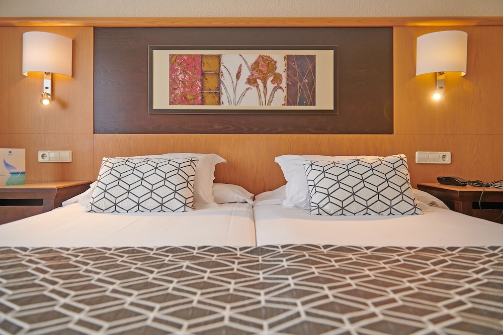 Double Room, Balcony, Sea View photo 3
