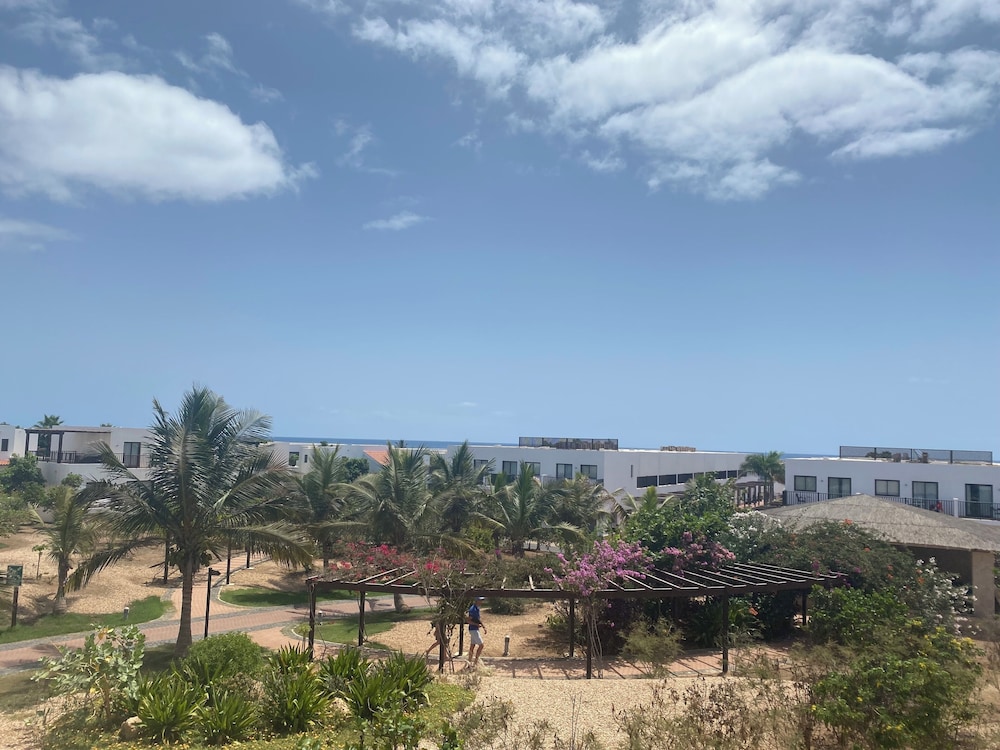 Apartment, 1 Bedroom First Floor With Balcony, Ocean And Pool Views photo 2