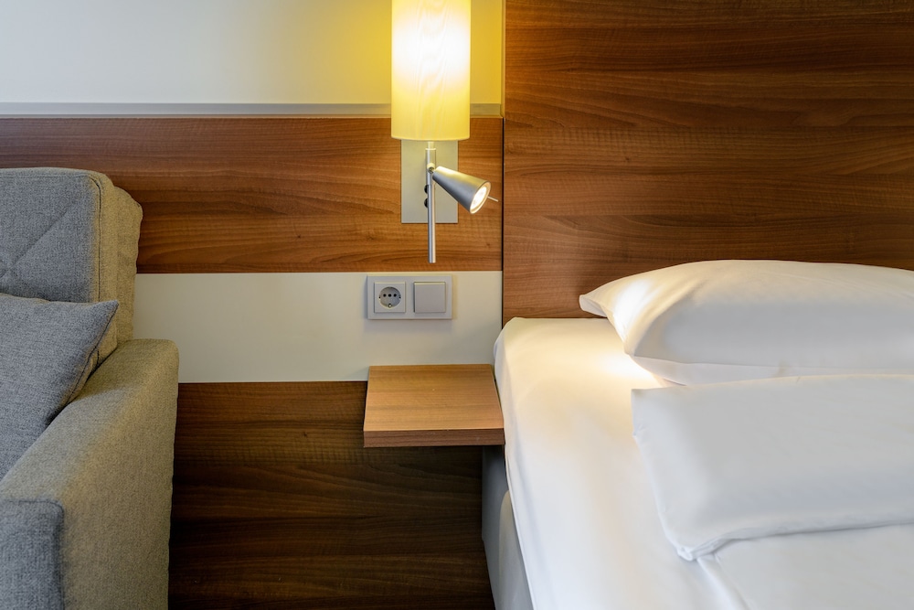 Standard Room, 1 Double Bed with Sofa bed - Photo 1
