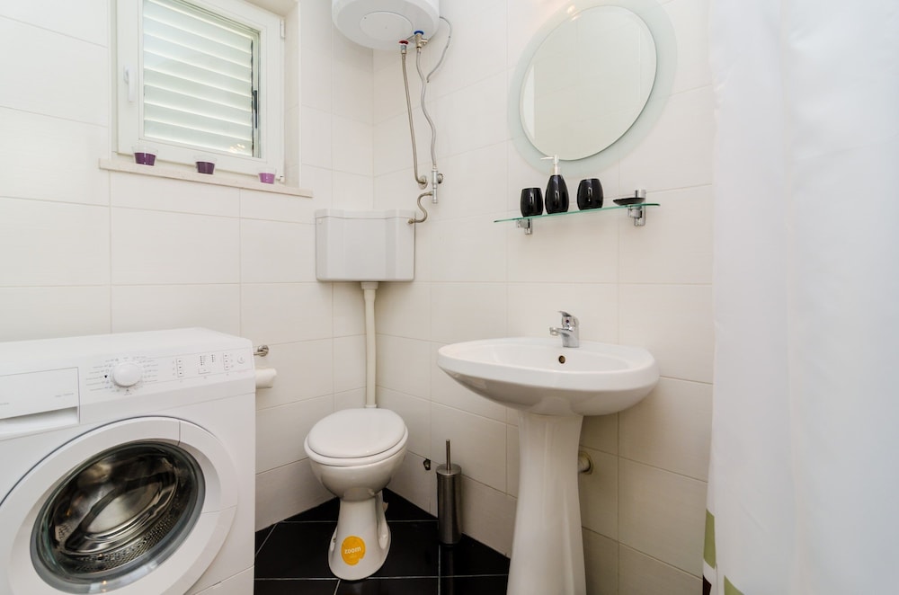 Studio (Comfort Studio Apartment With Terrace) - Photo 6