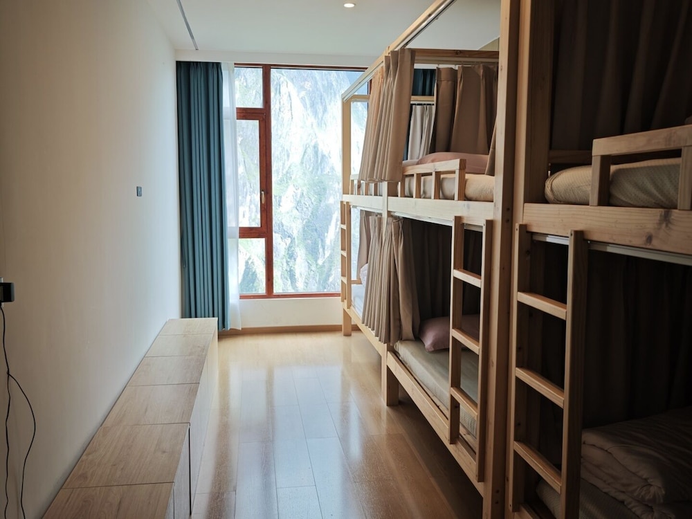 Standard Shared Dormitory, Women only, Mountain View photo 1