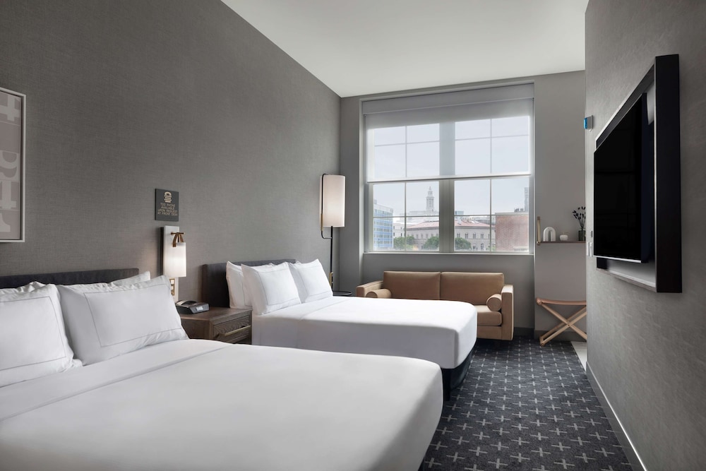 Junior Suite, 2 Queen Beds, Accessible (Mobility & Hearing, Roll-In Shower)