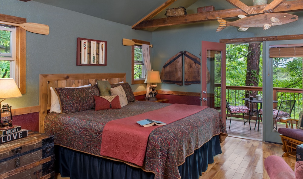 Deluxe Cabin photo 2