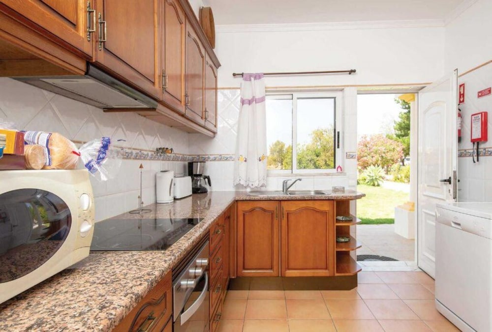 Villa photo 2