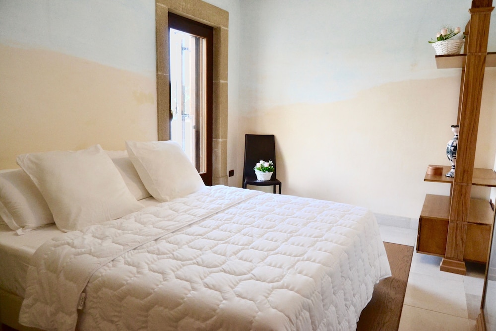 Deluxe Suite (8) photo 2