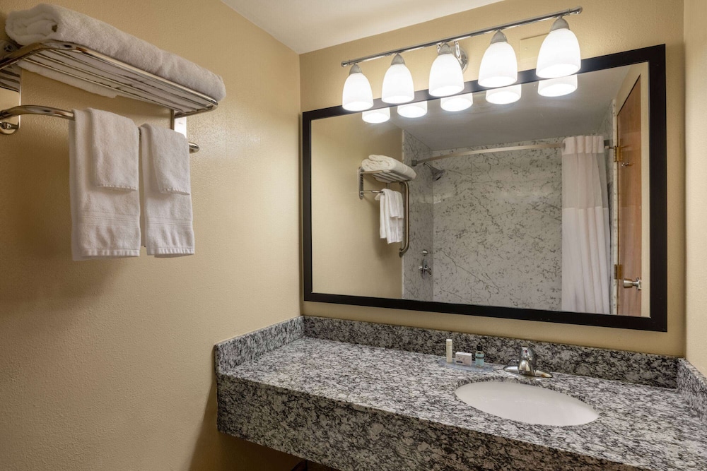 Suite, 1 Bedroom, Non Smoking - Photo 2
