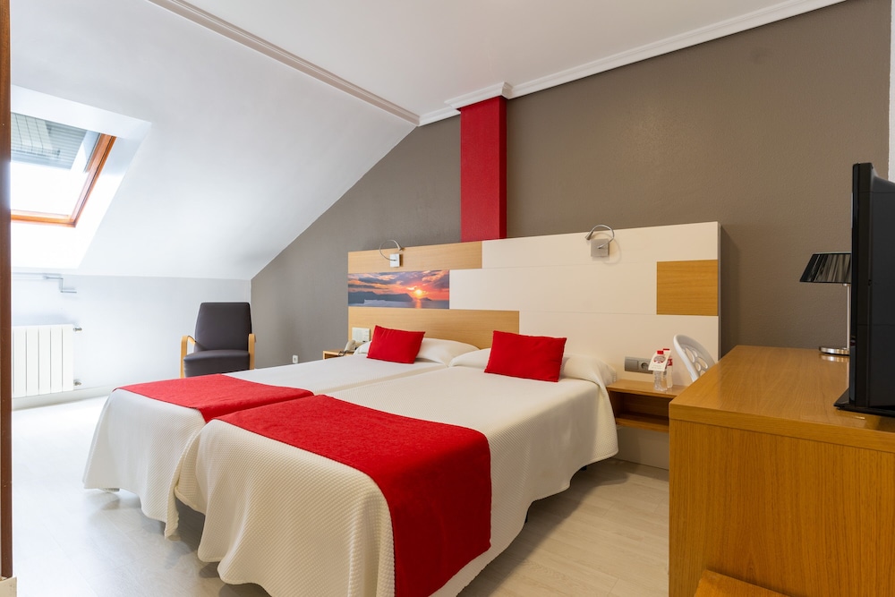 Double Room - Photo 14