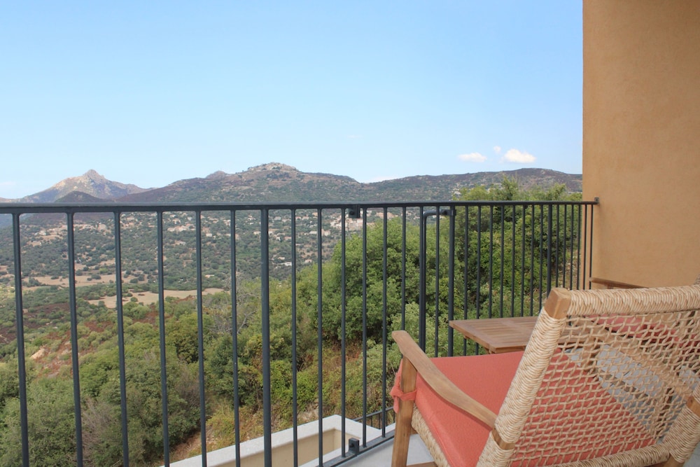Double Room, Balcony, Sea View photo 3