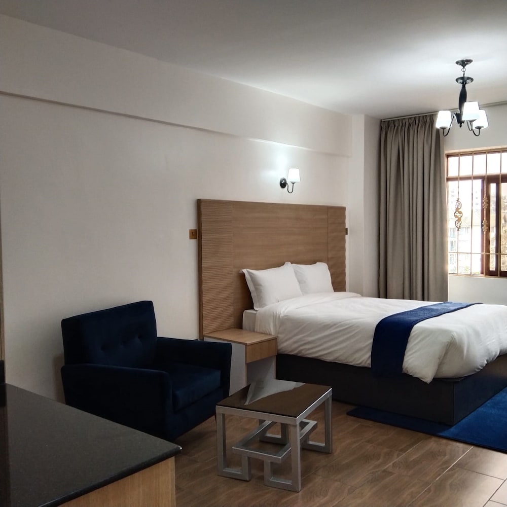 Hays Suites Hotel — photo 99