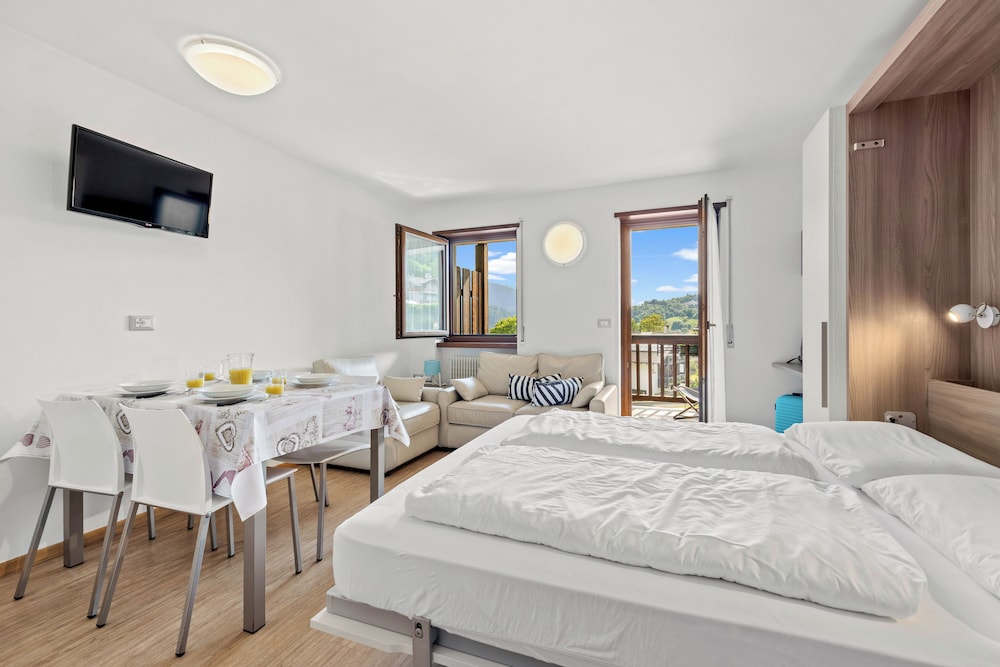 Panoramic Studio, Balcony, Valley View (South 4 people) photo 2