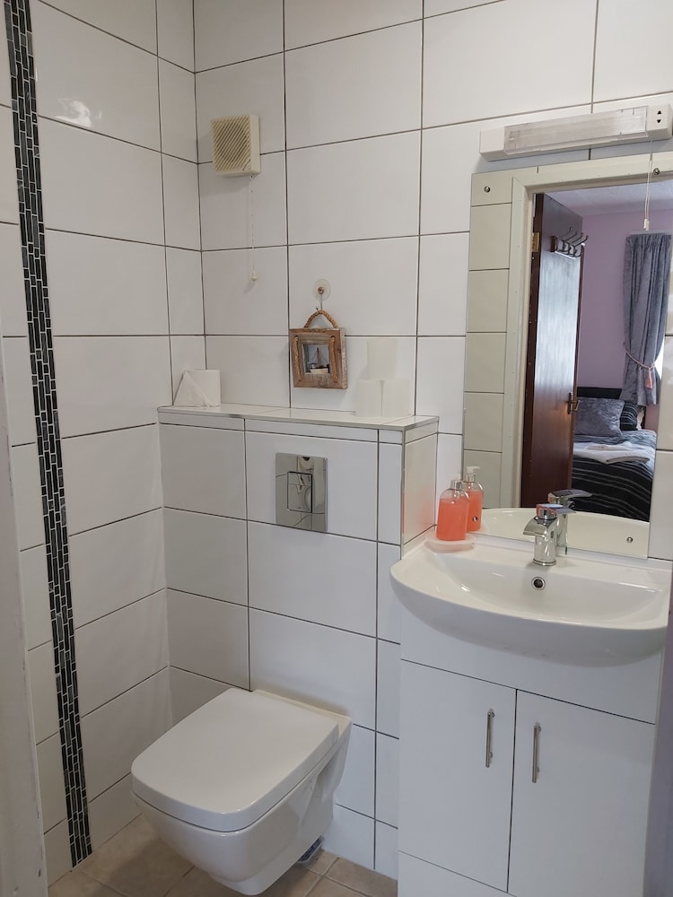 Standard Twin Room (Room 4) photo 3