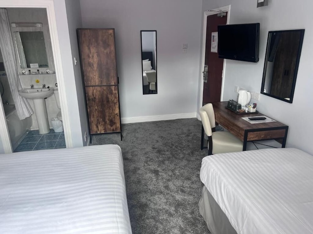 Standard Family of 3 Room photo 1