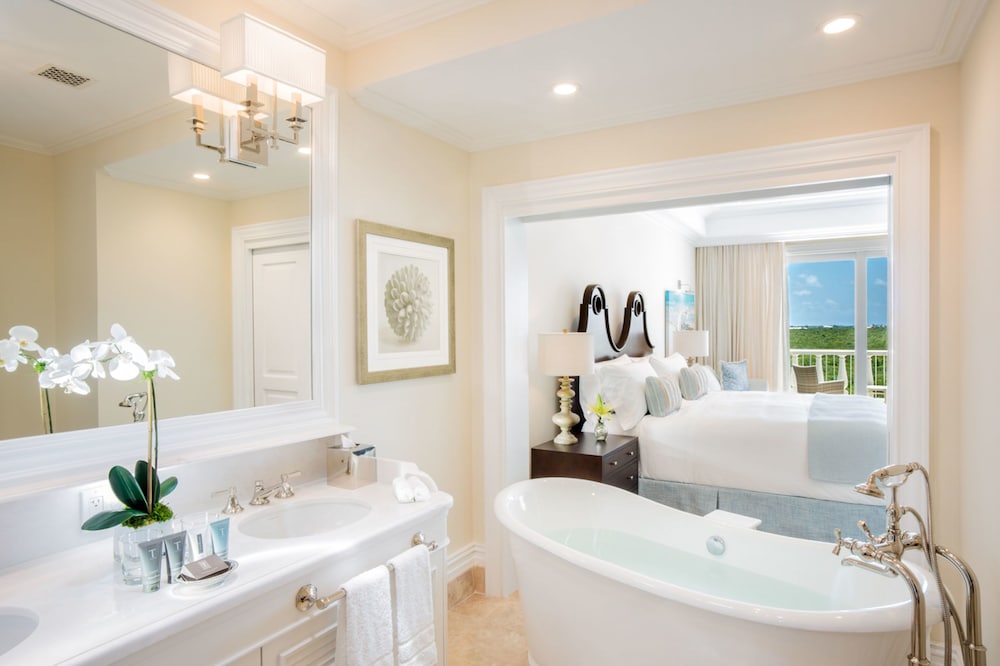 Junior Suite, Pool View