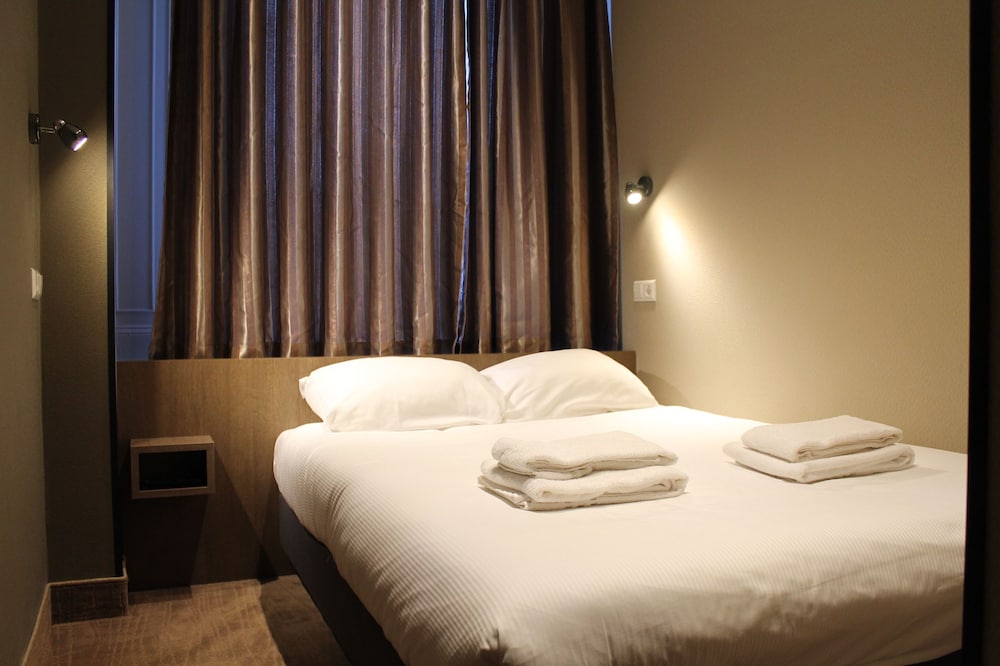 Standard Double Room photo 2