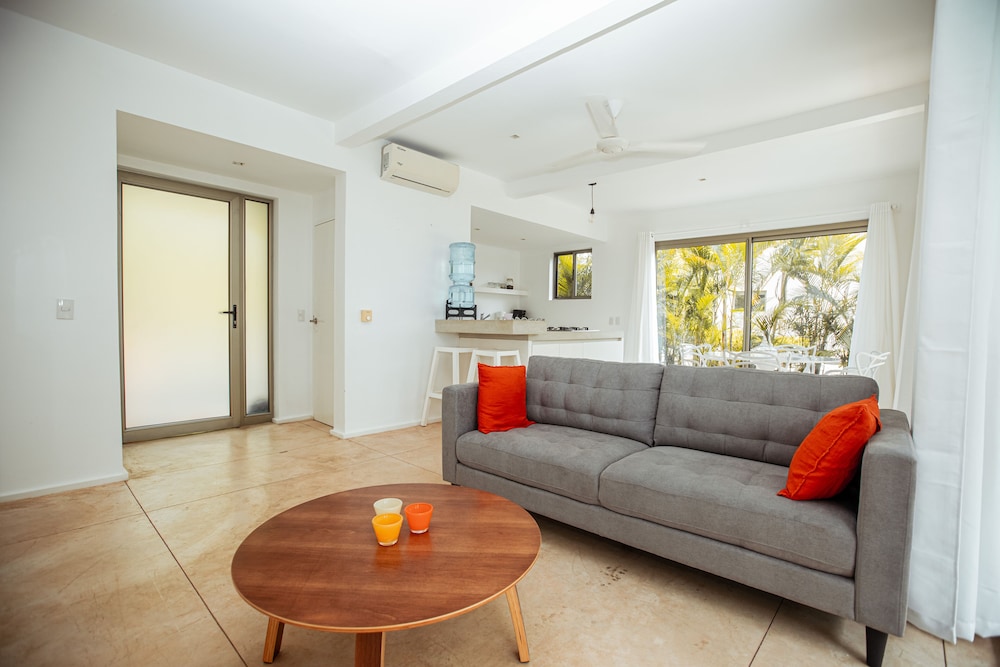 Deluxe Apartment, Private Pool, Partial Ocean View photo 3