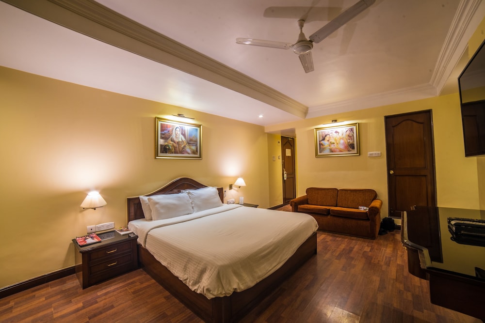 Deluxe Room - Photo 3