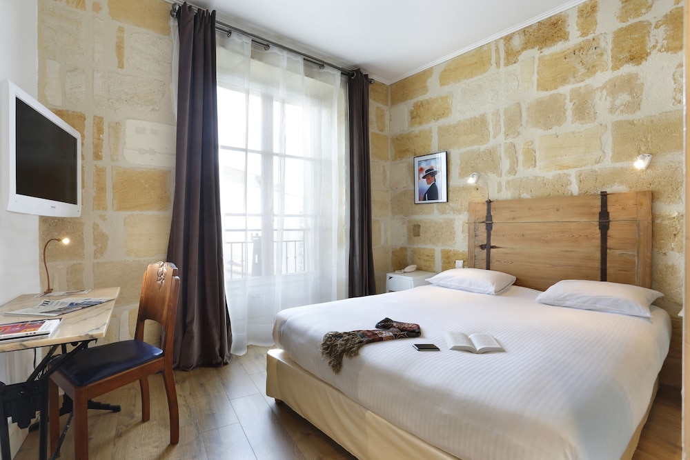 Standard Double Room - Photo 2