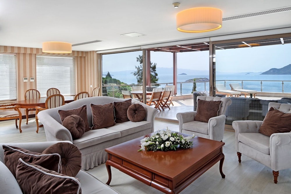 Penthouse Suite Sea View