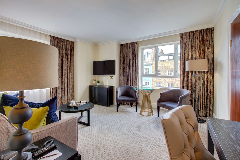 The Fitzrovia Suit photo 2