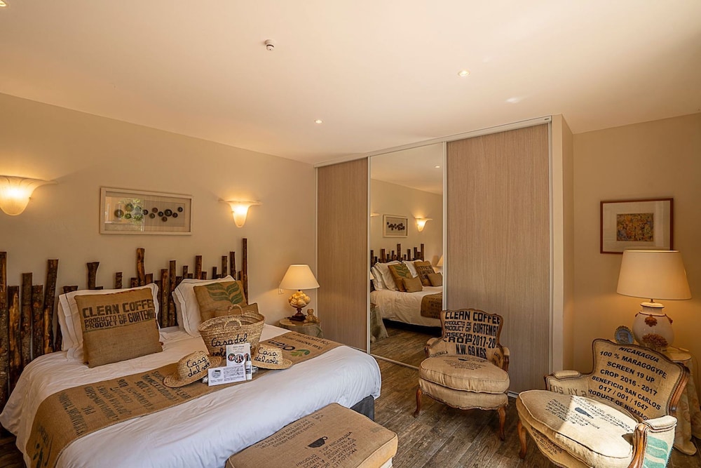 Double Room, Garden Area (Suite Alivi)